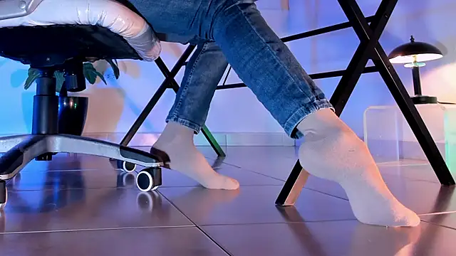 ArchieCollins online show from 4, 10, 2025