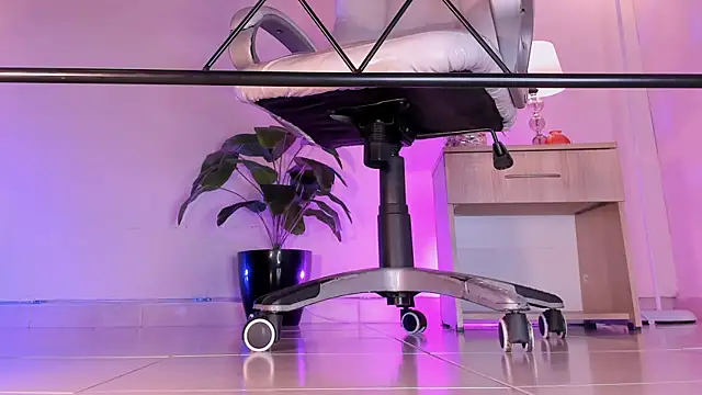 ArchieCollins online show from 31, 10, 2025