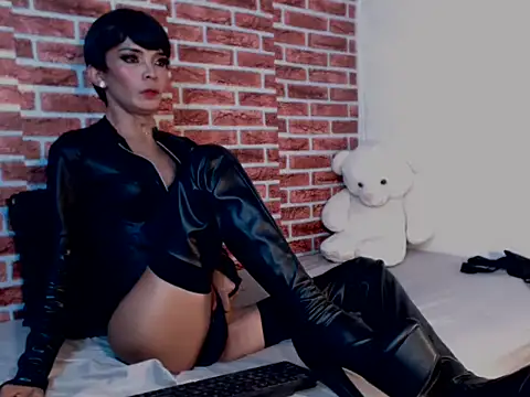 juicyCOCKeva online show from 8, 5, 2026