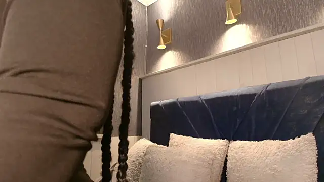 EmilyQueen3x online show from 10, 3, 2026