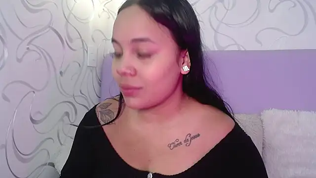 EmilyQueen3x online show from 5, 11, 2025