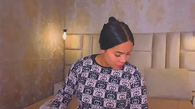 EmilyQueen3x online show from 7, 4, 2026