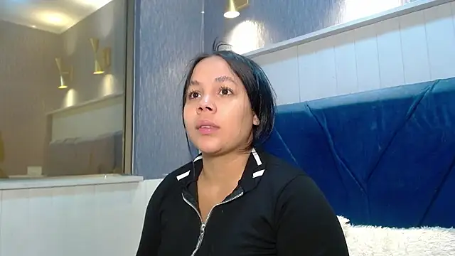 EmilyQueen3x online show from 9, 2, 2026