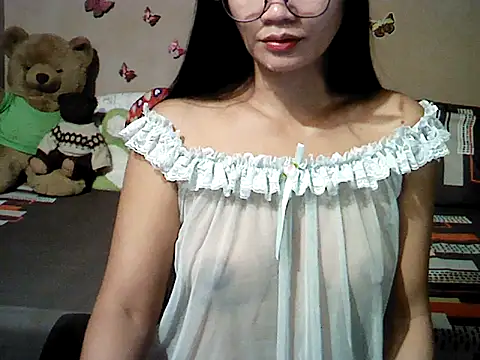 Mia Rein online show from 2, 2, 2026