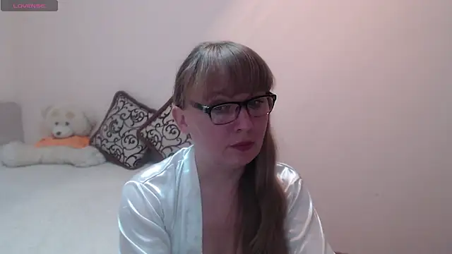 MargotLot online show from 10, 3, 2025