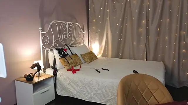 Aleksa Foxy online show from 6, 7, 2026