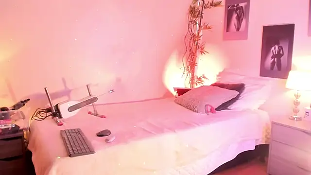 Alicee Levine online show from 8, 11, 2025