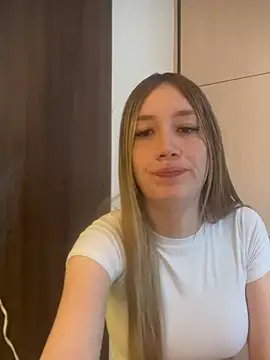 Snapshot of horny__molly_ chatting on 27, 6, 2026 horny molly online show from 27, 6, 2026