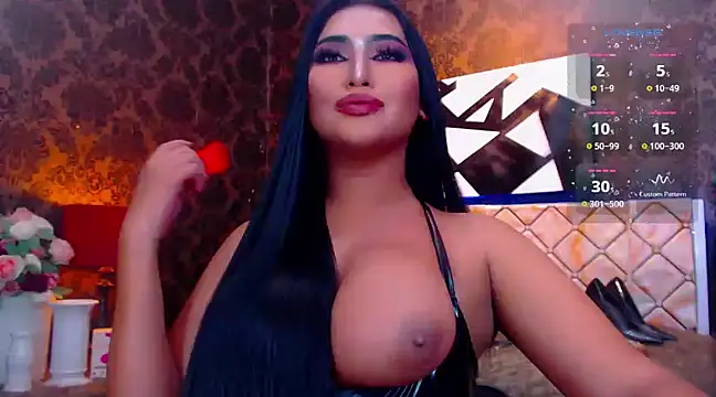 HugeCock Savanna online show from 25, 1, 2025