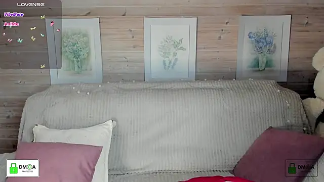 Queenymel online show from 19, 11, 2025