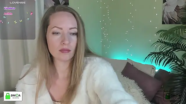 Snapshot of Queenymel chatting on 1, 2, 2026 Queenymel online show from 1, 2, 2026