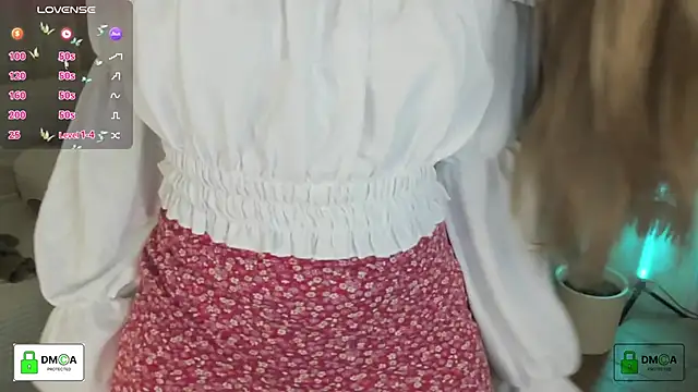 Snapshot of Queenymel chatting on 5, 2, 2026 Queenymel online show from 5, 2, 2026