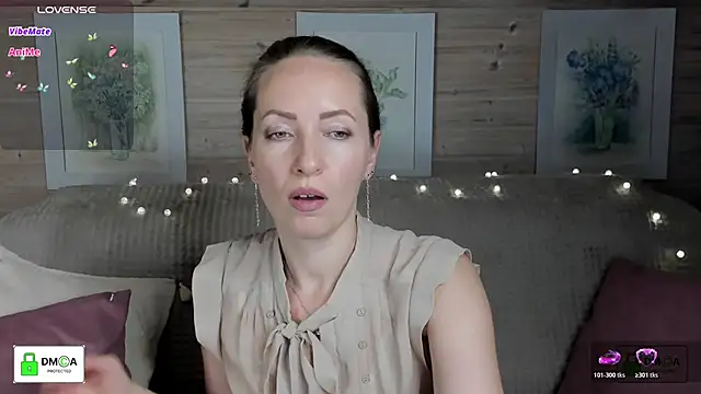 Queenymel online show from 9, 11, 2025