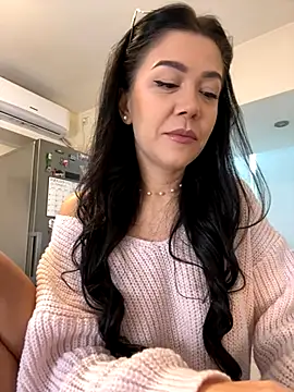 Snapshot of denise_k chatting on 5, 10, 2025 denise k online show from 5, 10, 2025