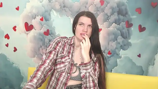 Snapshot of MilaLoona chatting on 15, 2, 2025 MilaLoona online show from 15, 2, 2025