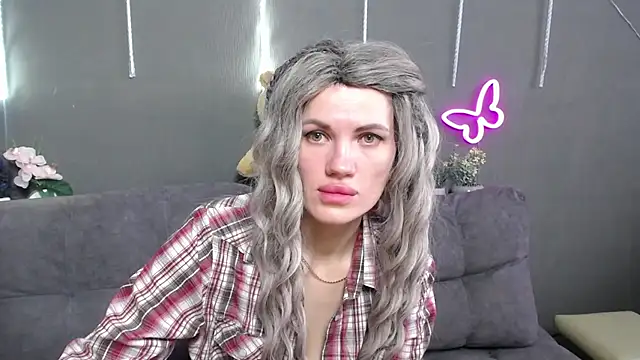 MilaLoona online show from 26, 3, 2026