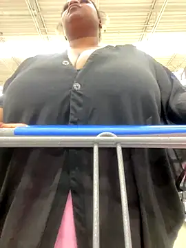 Snapshot of BigFineSelena chatting on 7, 10, 2025 BigFineSelena online show from 7, 10, 2025