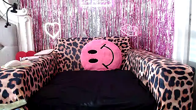 Snapshot of BigFineSelena chatting on 10, 3, 2025 BigFineSelena online show from 10, 3, 2025