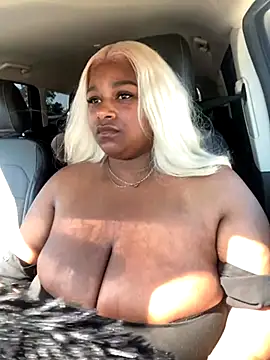 Snapshot of BigFineSelena chatting on 27, 9, 2025 BigFineSelena online show from 27, 9, 2025