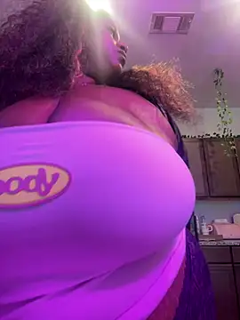 Snapshot of BigFineSelena chatting on 23, 7, 2026 BigFineSelena online show from 23, 7, 2026