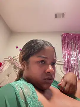 Snapshot of BigFineSelena chatting on 3, 7, 2026 BigFineSelena online show from 3, 7, 2026