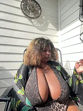 BigFineSelena online show from 4, 5, 2026