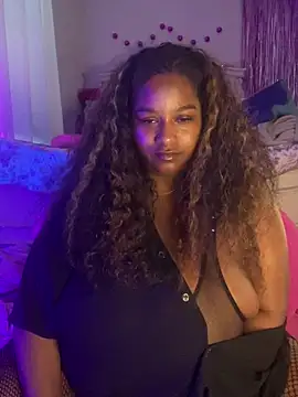 Snapshot of BigFineSelena chatting on 12, 6, 2026 BigFineSelena online show from 12, 6, 2026