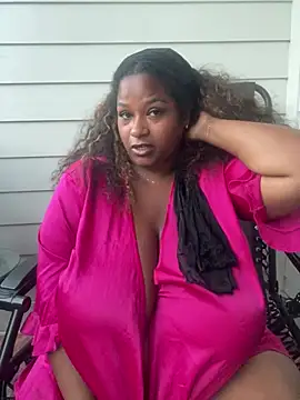 Snapshot of BigFineSelena chatting on 2, 8, 2026 BigFineSelena online show from 2, 8, 2026