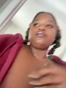 BigFineSelena online show from 18, 5, 2026