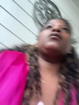 Snapshot of BigFineSelena chatting on 6, 8, 2026 BigFineSelena online show from 6, 8, 2026