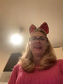 Snapshot of adella13 chatting on 16, 12, 2024 adella13 online show from 16, 12, 2024