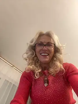 Snapshot of adella13 chatting on 22, 12, 2025 adella13 online show from 22, 12, 2025