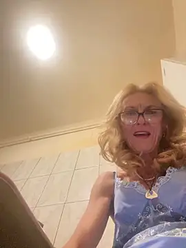 Snapshot of adella13 chatting on 29, 1, 2025 adella13 online show from 29, 1, 2025