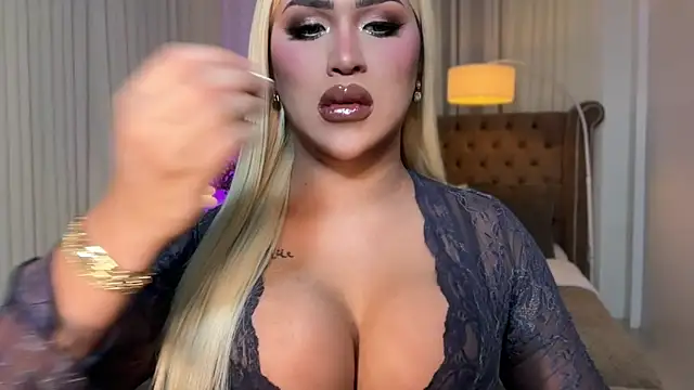 Your Majesty Tyra online show from 13, 10, 2025