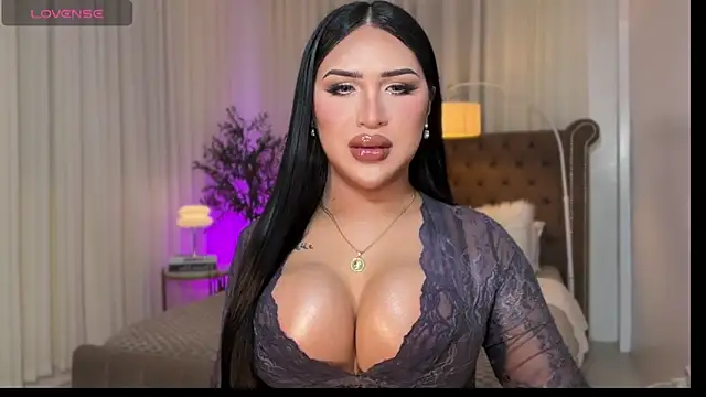 Your Majesty Tyra online show from 20, 11, 2025