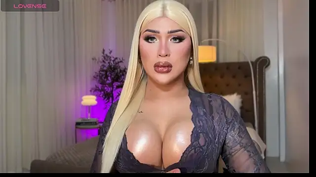 Your Majesty Tyra online show from 14, 11, 2025