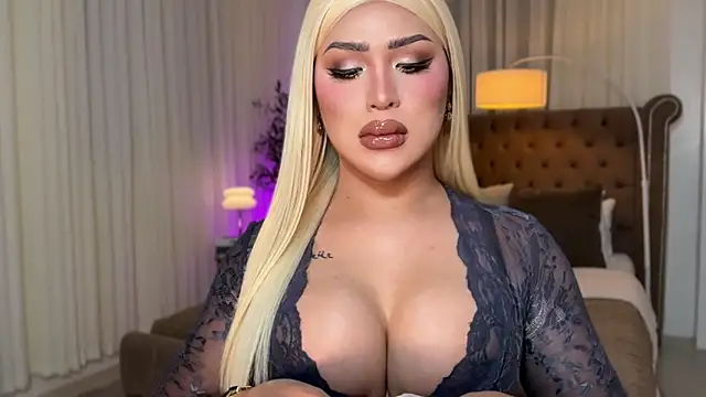 Your Majesty Tyra online show from 23, 10, 2025