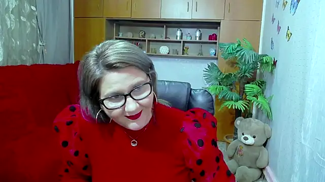 LucilleFenlys online show from 8, 12, 2024