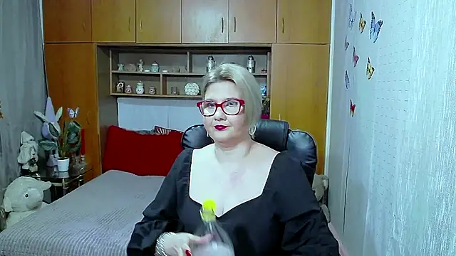 LucilleFenlys online show from 31, 3, 2026