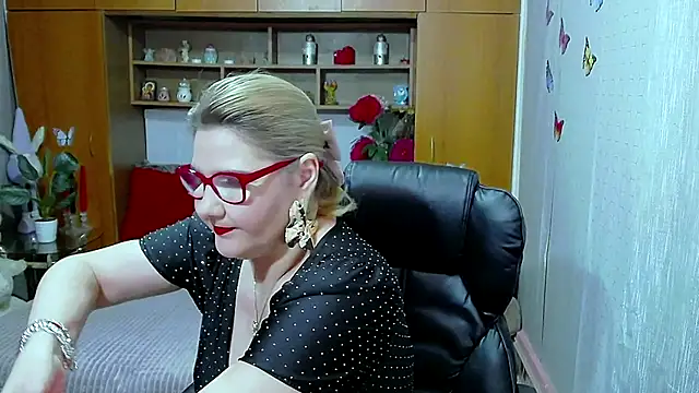 LucilleFenlys online show from 13, 3, 2026