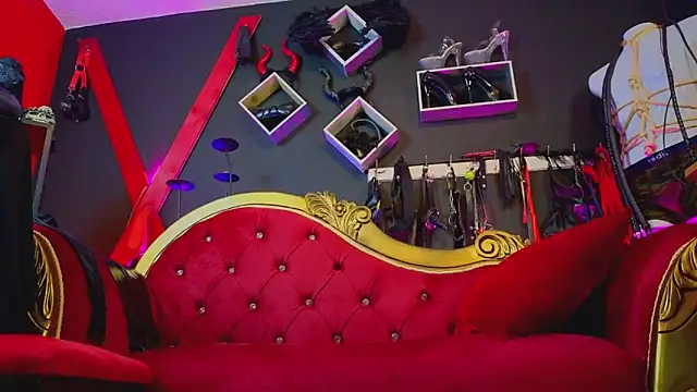 Snapshot of PerlaDivaio chatting on 11, 10, 2025 PerlaDivaio online show from 11, 10, 2025