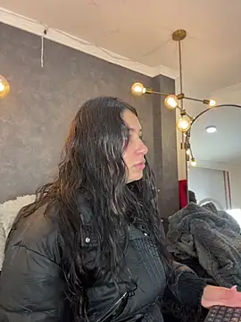 dayra angels online show from 16, 4, 2026