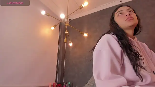 dayra angels online show from 15, 7, 2026