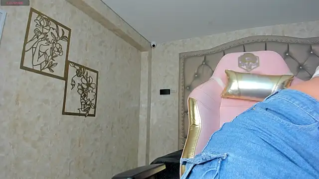 dayra angels online show from 20, 3, 2025