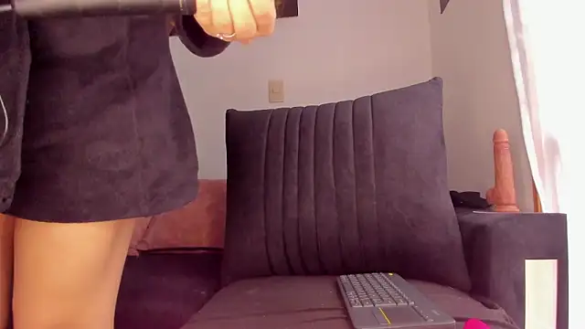 dayra angels online show from 11, 1, 2026