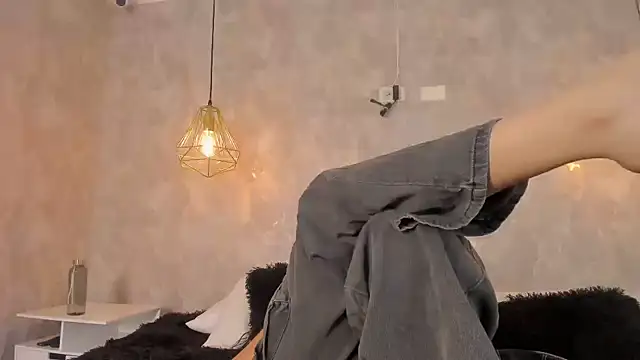 dayra angels online show from 2, 10, 2025