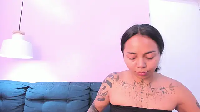 miss soffi  online show from 10, 4, 2026