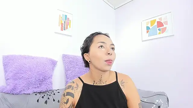 Snapshot of miss_soffi_ chatting on 14, 10, 2025 miss soffi online show from 14, 10, 2025