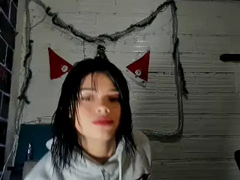 Snapshot of sarasandle chatting on 6, 1, 2025 sarasandle online show from 6, 1, 2025