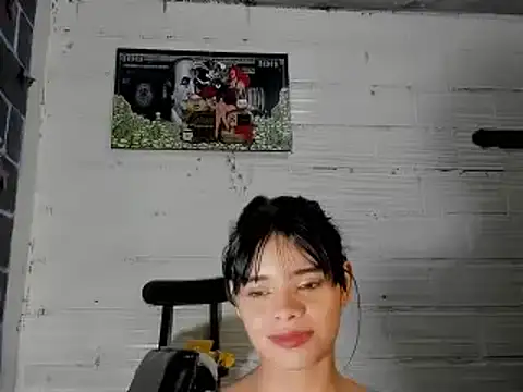 Snapshot of sarasandle chatting on 12, 1, 2025 sarasandle online show from 12, 1, 2025